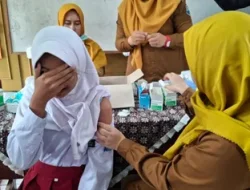 Dramatis Siswa SD Cimahi Disuntik Vaksin Cegah Kanker Serviks