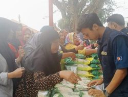 Emak-Emak Cimahi Semringah Bisa Bawa Pulang Beras 5 Kg