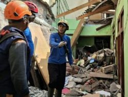 Penyebab Rumah 2 Lantai Ambruk Di Cimahi