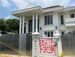 Uya Kuya Ikhlas Rumah Kena Jarah, Cuma Minta Kucing Dikembalikan