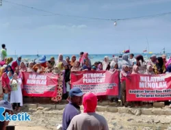 Ratusan Nelayan Sampang Kepung Kapal Petronas Tolak Aktivitas Migas