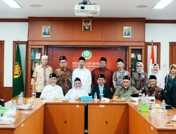 Hadiri Dialog MPUII Menbud Bicara Peran Umat Islam