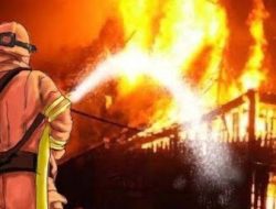 Diduga Korslet, Minibus Terbakar di Underpass Dustira Cimahi